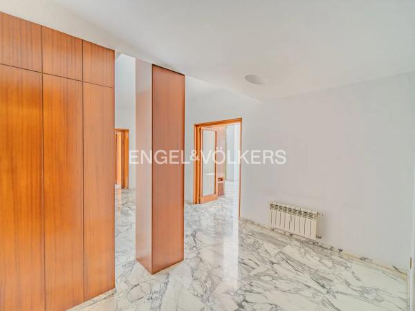 Piso en avenida de Ramón y Cajal, 3