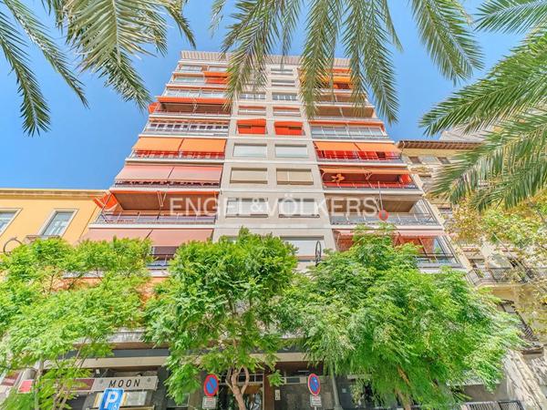 Piso en avenida de Ramón y Cajal, 3