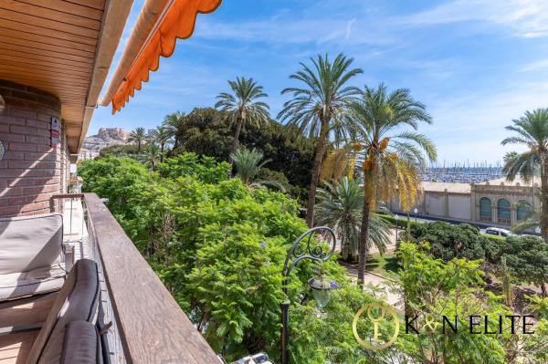 Piso en avenida de Ramón y Cajal, 9