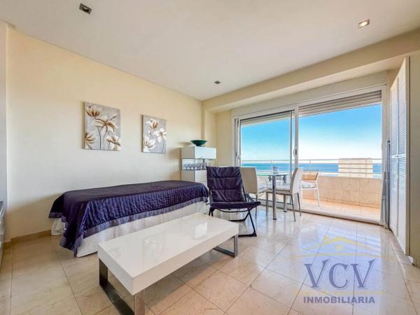 Estudio en calle Poeta Vila y Blanco