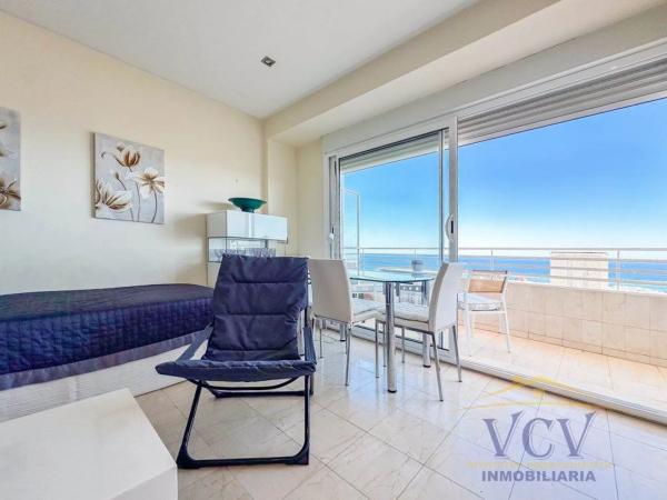 Estudio en calle Poeta Vila y Blanco