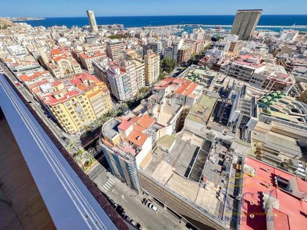 Estudio en calle Poeta Vila y Blanco