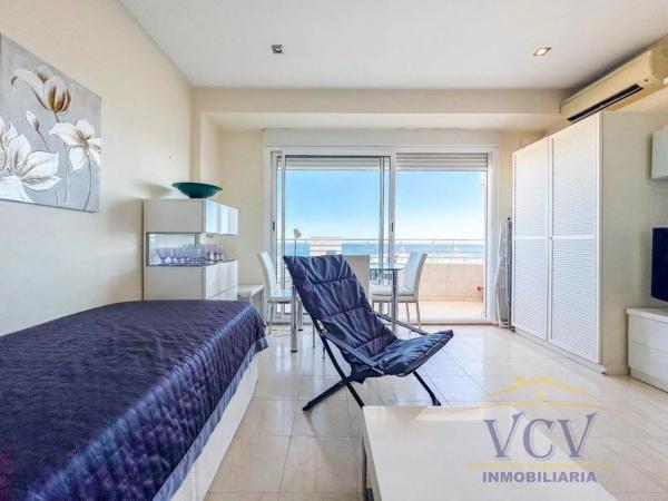 Estudio en calle Poeta Vila y Blanco