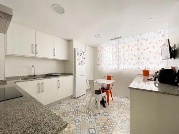 Piso en avenida Maisonnave