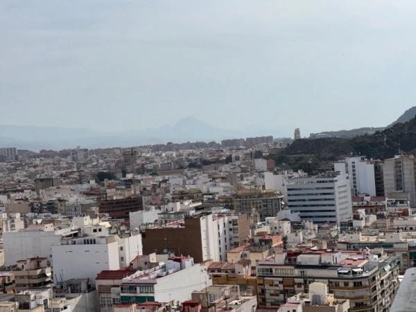 Estudio en calle Poeta Vila y Blanco