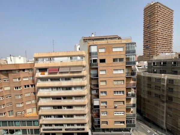 Piso en avenida Maisonnave