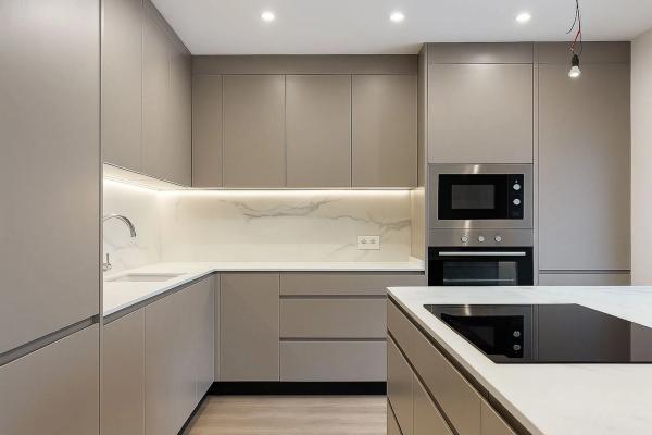 Piso en calle Reyes Católicos