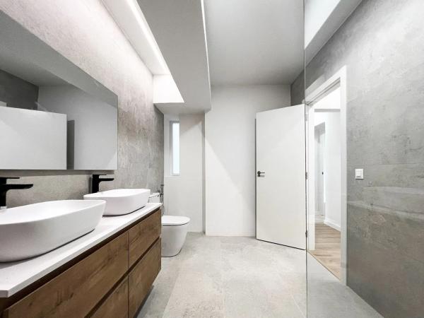 Piso en calle Reyes Católicos