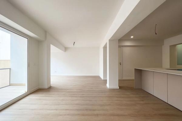 Piso en calle Reyes Católicos