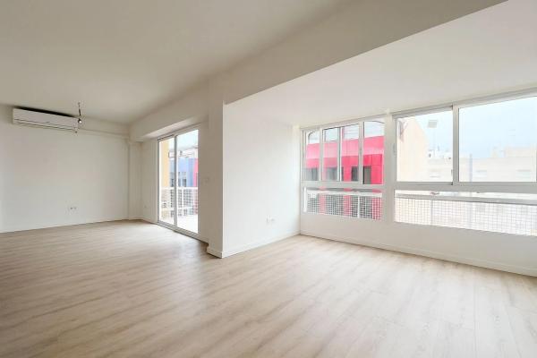 Piso en calle Reyes Católicos