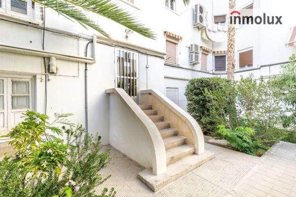 Piso en calle del Médico Pascual Pérez, 31