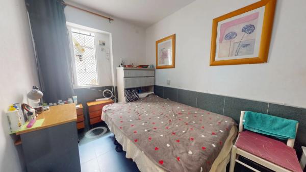 Piso en calle Reyes Católicos