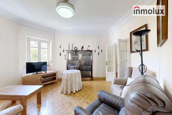 Piso en calle del Médico Pascual Pérez, 31