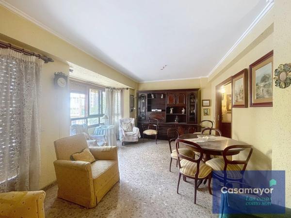 Piso en calle del Tucuman