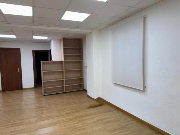 Piso en calle Pintor Cabrera, 8