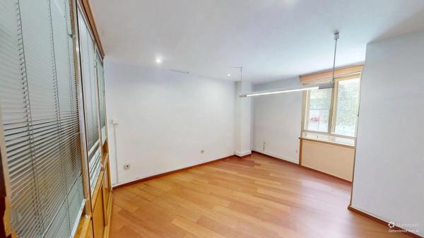 Piso en avenida Oscar Espla