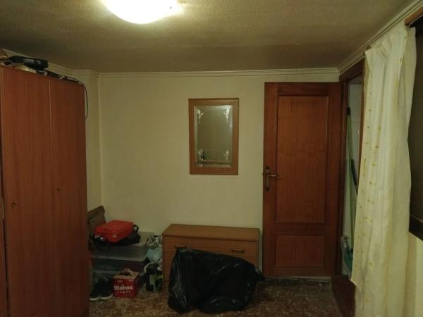 Chalet adosado en calle Ibi, 24