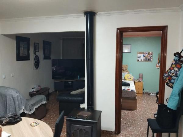 Chalet adosado en calle Ibi, 24