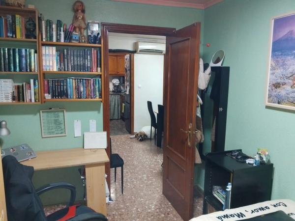 Chalet adosado en calle Ibi, 24