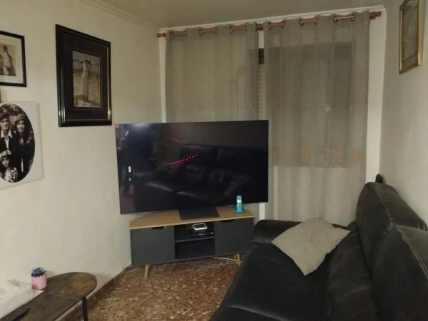 Chalet adosado en calle Ibi, 24