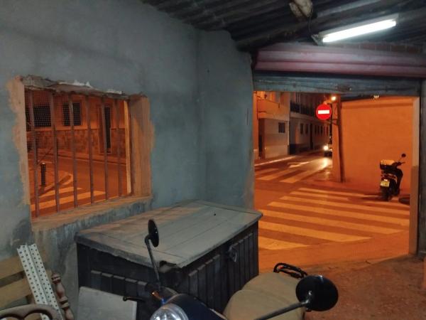 Chalet adosado en calle Ibi, 24