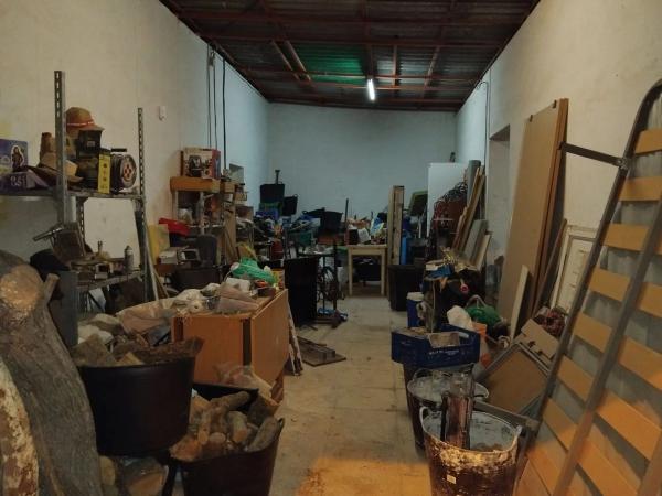 Chalet adosado en calle Ibi, 24