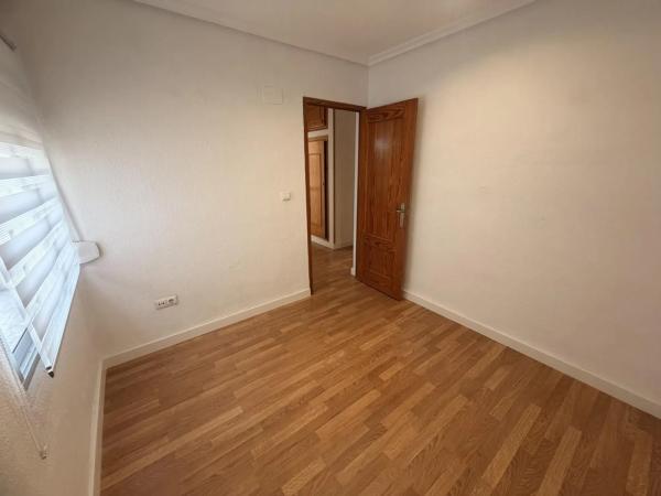 Piso en calle Virgen de las Nieves, 5