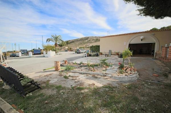 Finca rústica en camino Viejo de Elche