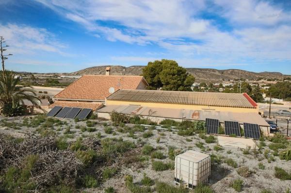 Finca rústica en camino Viejo de Elche