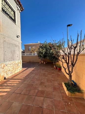Casa independiente en calle Amadeo Valls