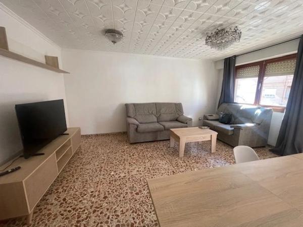 Piso en avenida Novelda