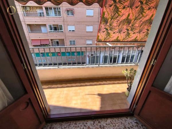 Piso en avenida Novelda