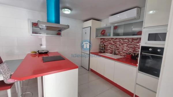 Chalet pareado en calle Duque de Alba