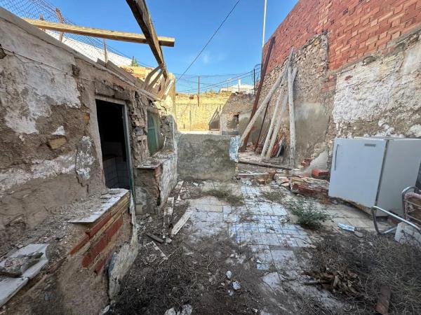 Casa independiente en calle la Nucía