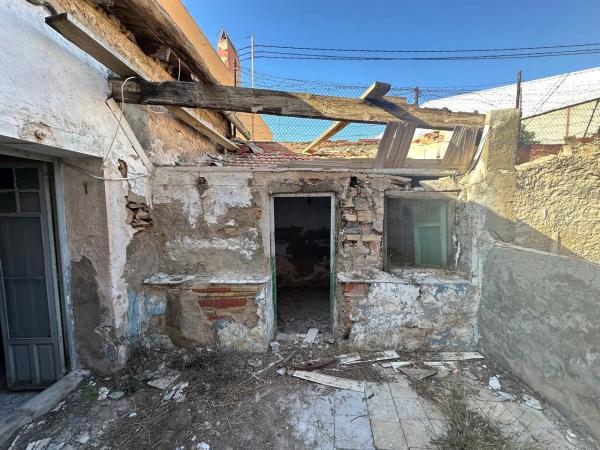 Casa independiente en calle la Nucía