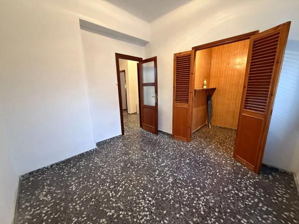 Piso en calle Uruguay