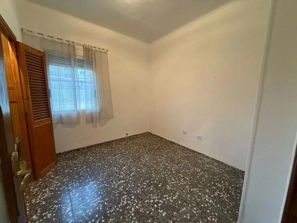 Piso en calle Uruguay