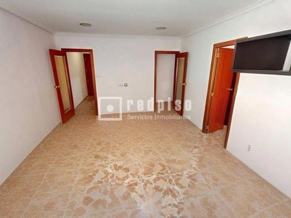 Piso en calle del Poeta Sansano