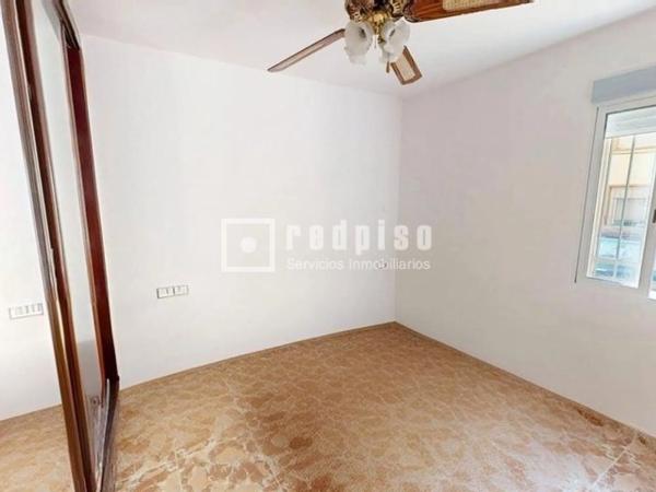 Piso en calle del Poeta Sansano