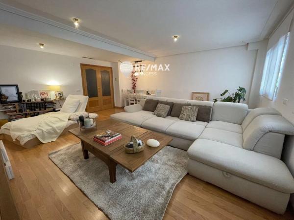 Piso en calle Francisco Montero Pérez