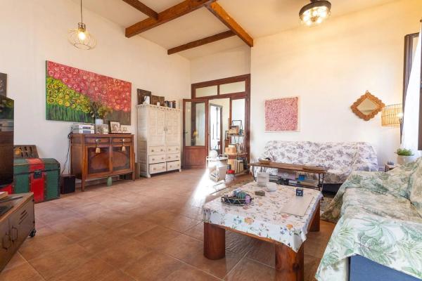 Casa independiente en calle Nardo