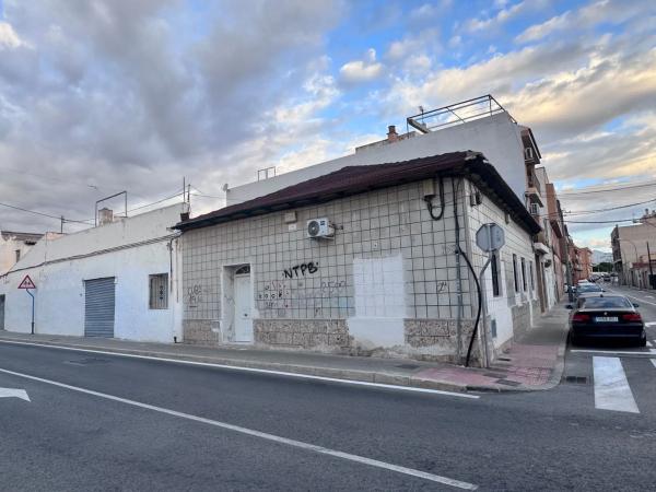 Chalet pareado en calle Tuberia, 39