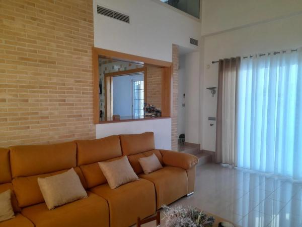 Casa independiente en calle Magnolia, 11