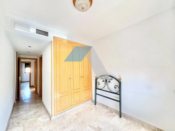 Piso en avenida Juan Sanchis Candela