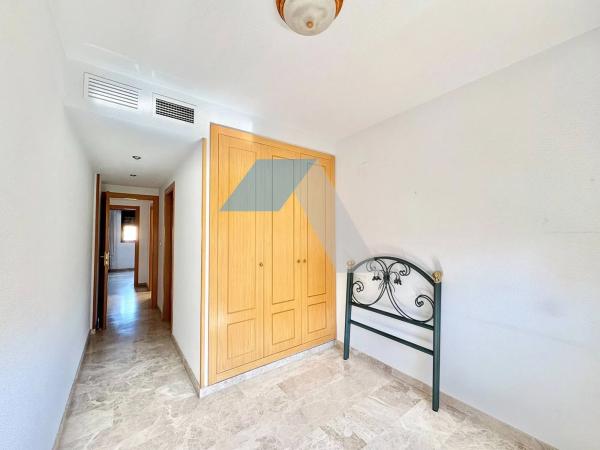 Piso en avenida Juan Sanchis Candela