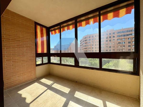 Piso en avenida Juan Sanchis Candela