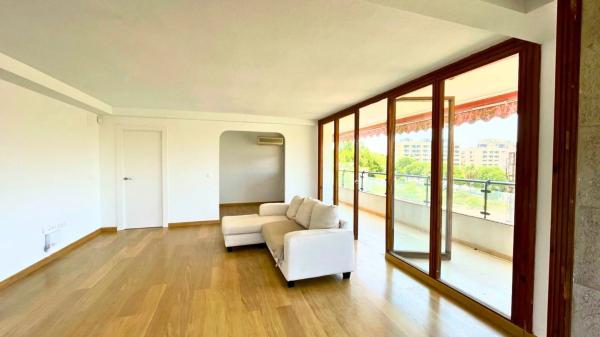 Piso en avenida de Dénia