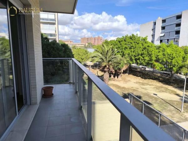 Piso en calle Alonso Cano