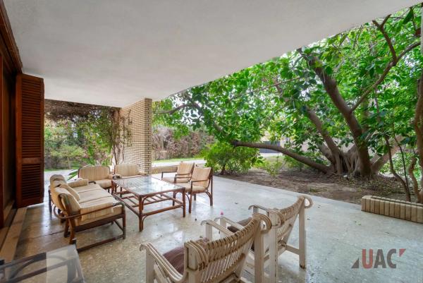 Casa independiente en Av Antonio Ramos Carratala