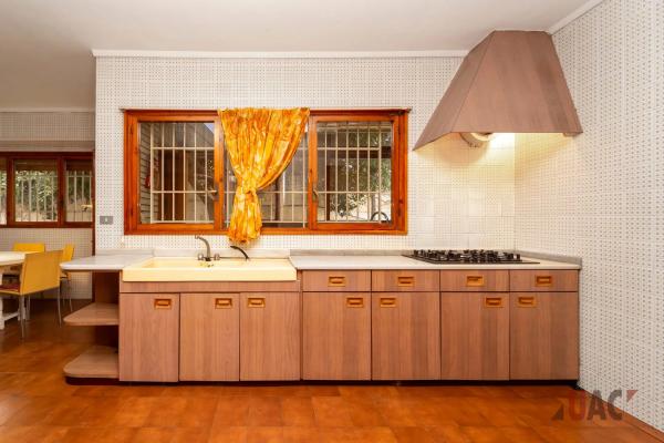 Casa independiente en Av Antonio Ramos Carratala